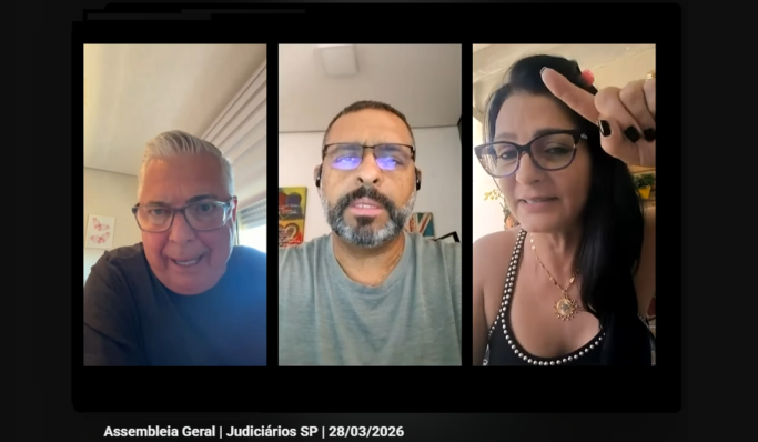 Em assembleia, servidores aceitam 4,25%, mas mantêm mobilização por inflação acumulada