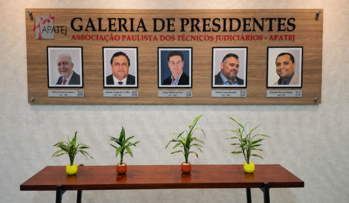 Apatej celebra 32 anos e inaugura galeria de presidentes